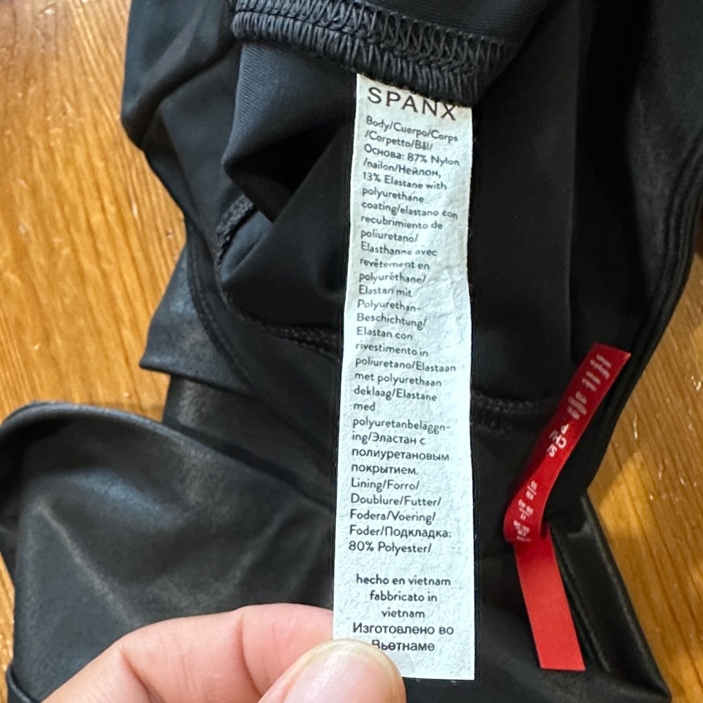 SPANX Shiny Black Leggings - Picture 9 of 12